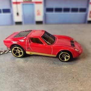 Lamborghini Miura P400DSV Keychain, Custom Lamborghini Miura Keychain, Custom Lamborghini Keychain, Premium Keychain