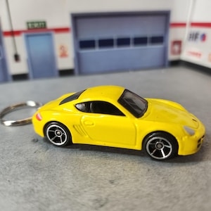 Premium Porsche Cayman S Keychain – 1:64 Diecast Model Keyring | Unique Collectible Car Keychain for Porsche Fans | Gifts for Car Enthusiast