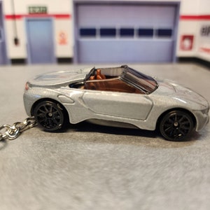BMW i8 Roadster Keychain, i8 Keychain, BMW Keychain, Premium Keychain