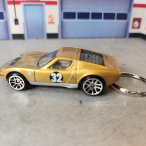 Lamborghini Miura P400DSV Keychain, Custom Lamborghini Miura Keychain, Custom Lamborghini Keychain, Premium Keychain