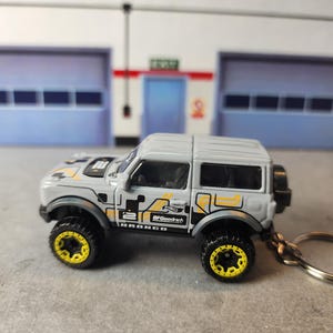 Ford Bronco Keychain, 2021 Ford Bronco Keychain, Bronco Keychain, Premium Keychain