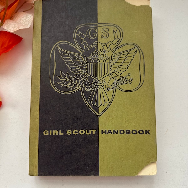 1961 Girl Scouts of America Girl Scout Handbook