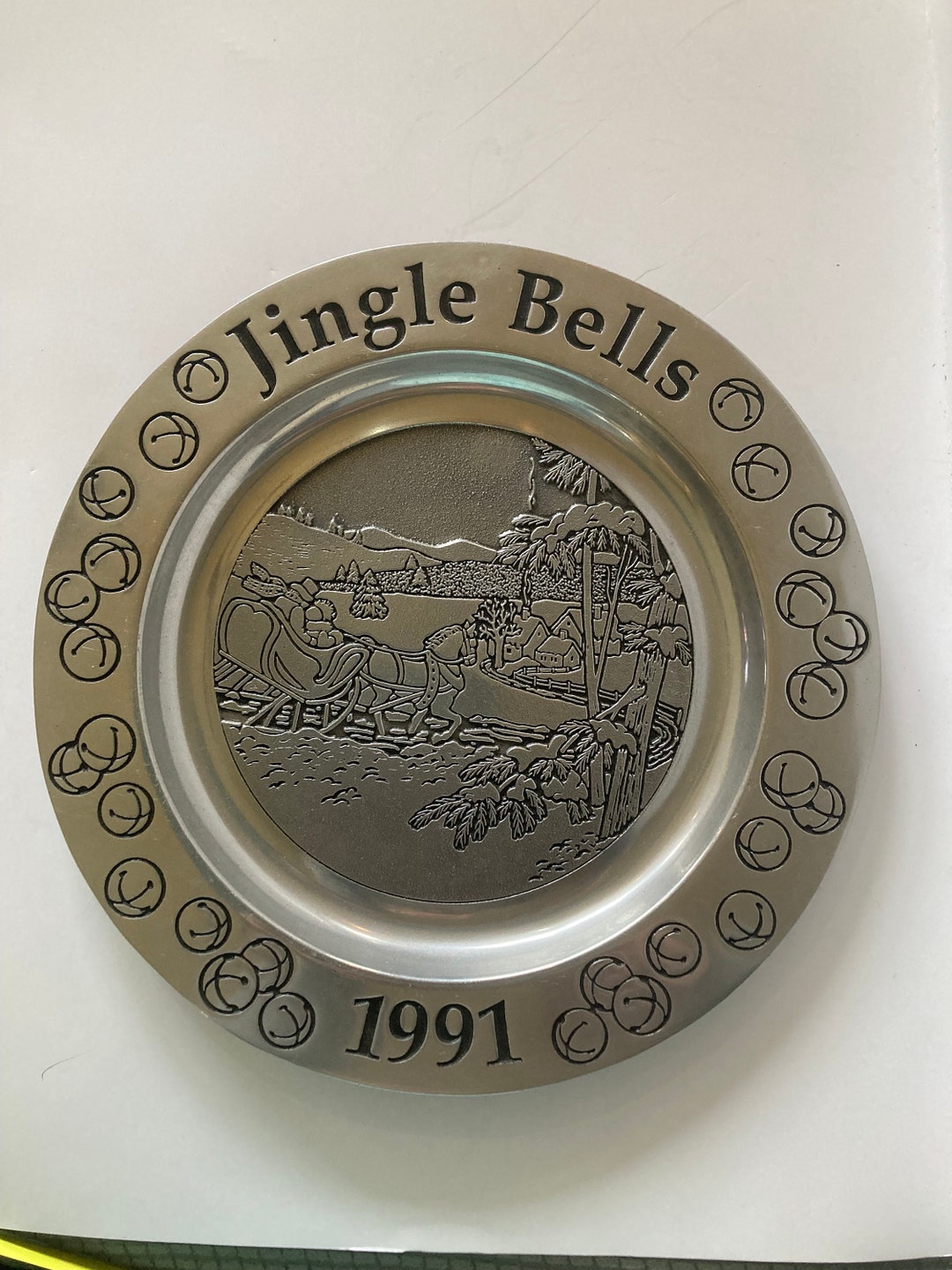 Wilton Mount Joy PA RWP Jingle Bells 1991 Pewter Hanging Plate - Etsy