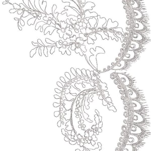 Puede incluir: Un diseño floral de purpurina plateada con detalles intrincados. El diseño presenta un gran motivo floral en espiral a la izquierda y un motivo floral más pequeño y delicado a la derecha.