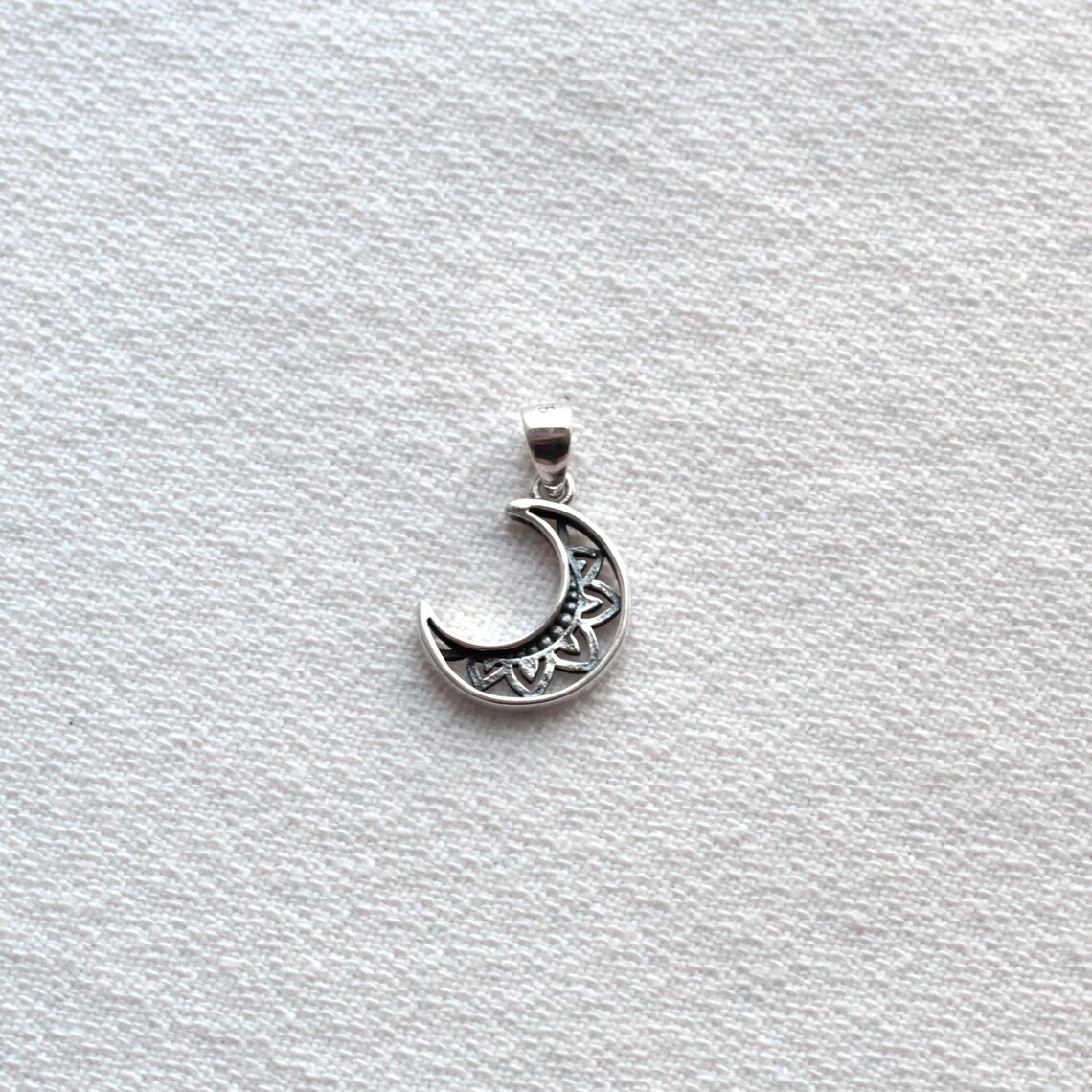 925 Sterling Silver Crescent Moon Pendant - Etsy