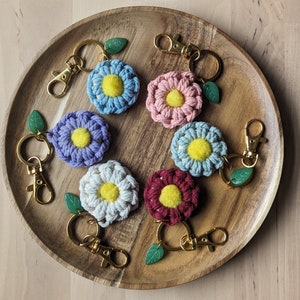 Handcrafted Macramé Daisy Keychain charm flower keyring accessory