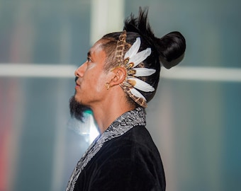 Mayan Xin Xkinaj, Copili Feathered ear cuff