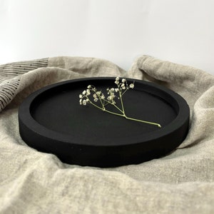 Round Concrete Tray, Circular Serving Stand, Cement Plate, Beton Coaster, Modern Decorative Dish Minimalistic Table Decor, Housewarming Gift