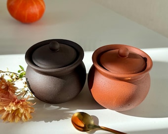 Set di ciotole per sale e pepe, barattolo in cemento, barattolo con coperchio per spezie, contenitore per la conservazione con coperchio, grazioso regalo per la cucina, accessori per il piano di lavoro
