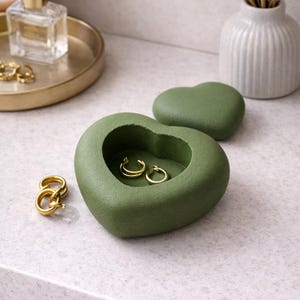 Heart Box, Green Jar With Lid, Small Storage Pot, Little Container, Jewellery & Trinkets Box