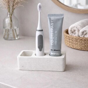 Hållare för elektrisk tandborste i betong, modern bänkorganisatör i badrum, minimalistisk toalettbricka i cement, modern badrumsinredning bild 4