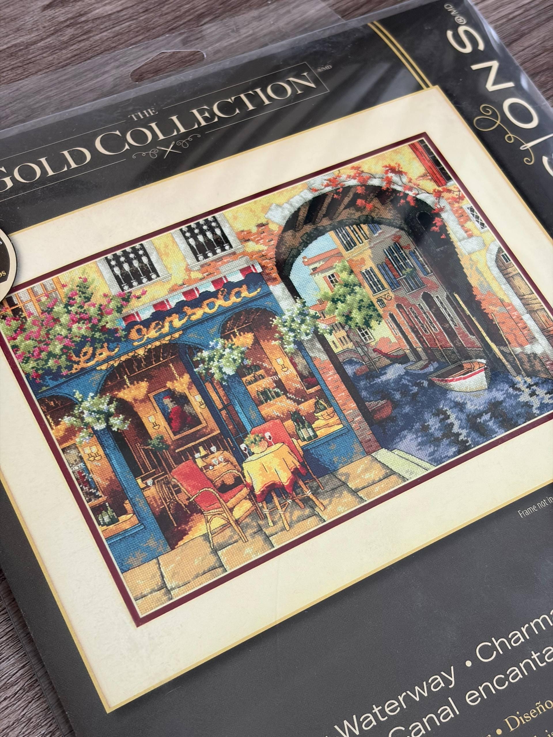 クロスステッチ完成品　　Charming Waterway Dimensions Gold Collection Counted Cross Stitch Kit Charming