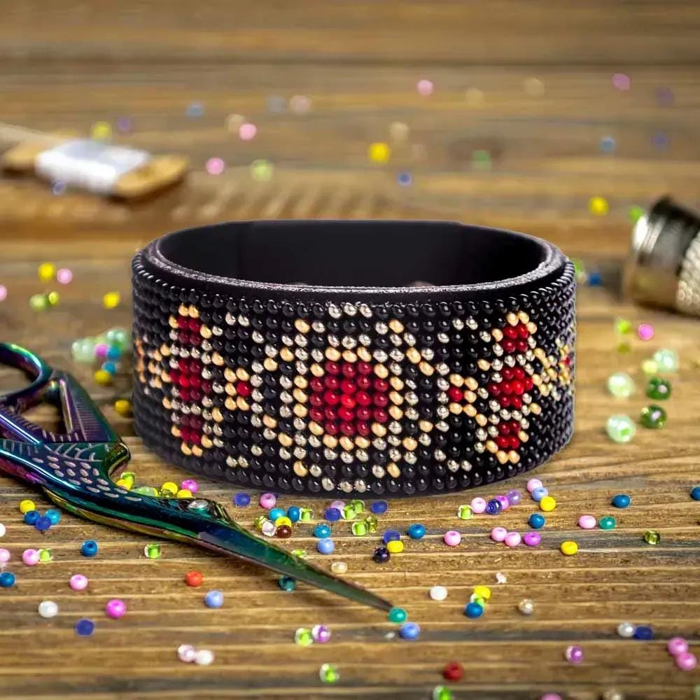 ビーズ刺繍キット フェイクレザーブレスレット 腕飾り BB-122。 素早い