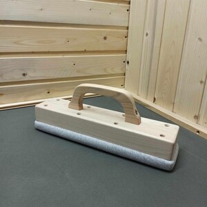 Double-clapper iron for tailoring has a length of 30 cm