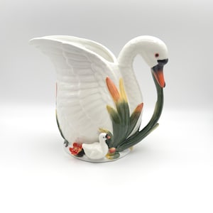 Dzbanek porcelanowy Ruby Swan i Lotus, figuralny dzbanek łabędzia z łabędzią, ręcznie malowany dekoracyjny ceramiczny pojemnik, wycofany z produkcji