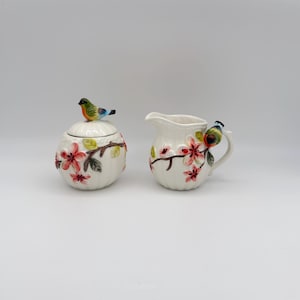 Hand-Painted Bird & Blossom Creamer Sugar Set – Rare Corner Ruby Botanical Ceramic – New Old Stock