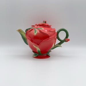 Sorelle Rose Sculptural Teapot | 1970s Botanical Porcelain