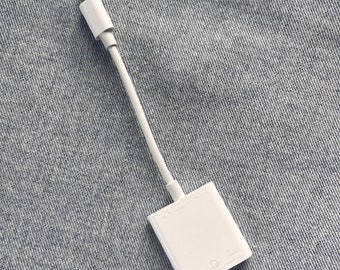 SD Card to Lightning adapter for iPhone / iPad