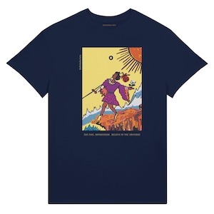 Camiseta de Tarot de El Loco, de gran calidad, pintada a mano. Camiseta de algodón con cuello redondo. Regalo unisex único. Impresión digital. Obra de arte pintada a mano.