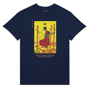Camiseta unisex de astrología del Tarot Tres de Bastos de gran calidad, regalo espiritual para amantes del Tarot, impresión digital, obra de arte pintada a mano.