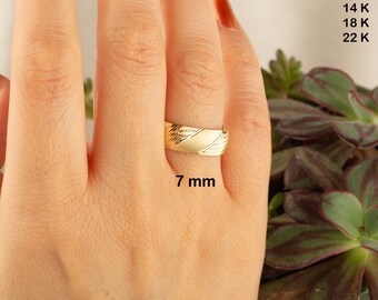18k Solid Gold Diagonal Stripe Wedding Bands - 18k Gold