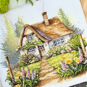Petit cottage anglais enchanteur et jardin au point de croix Grille de point de croix d'été petite maison de village à Forest Country Manor Grille de point de croix PDF et SAGA