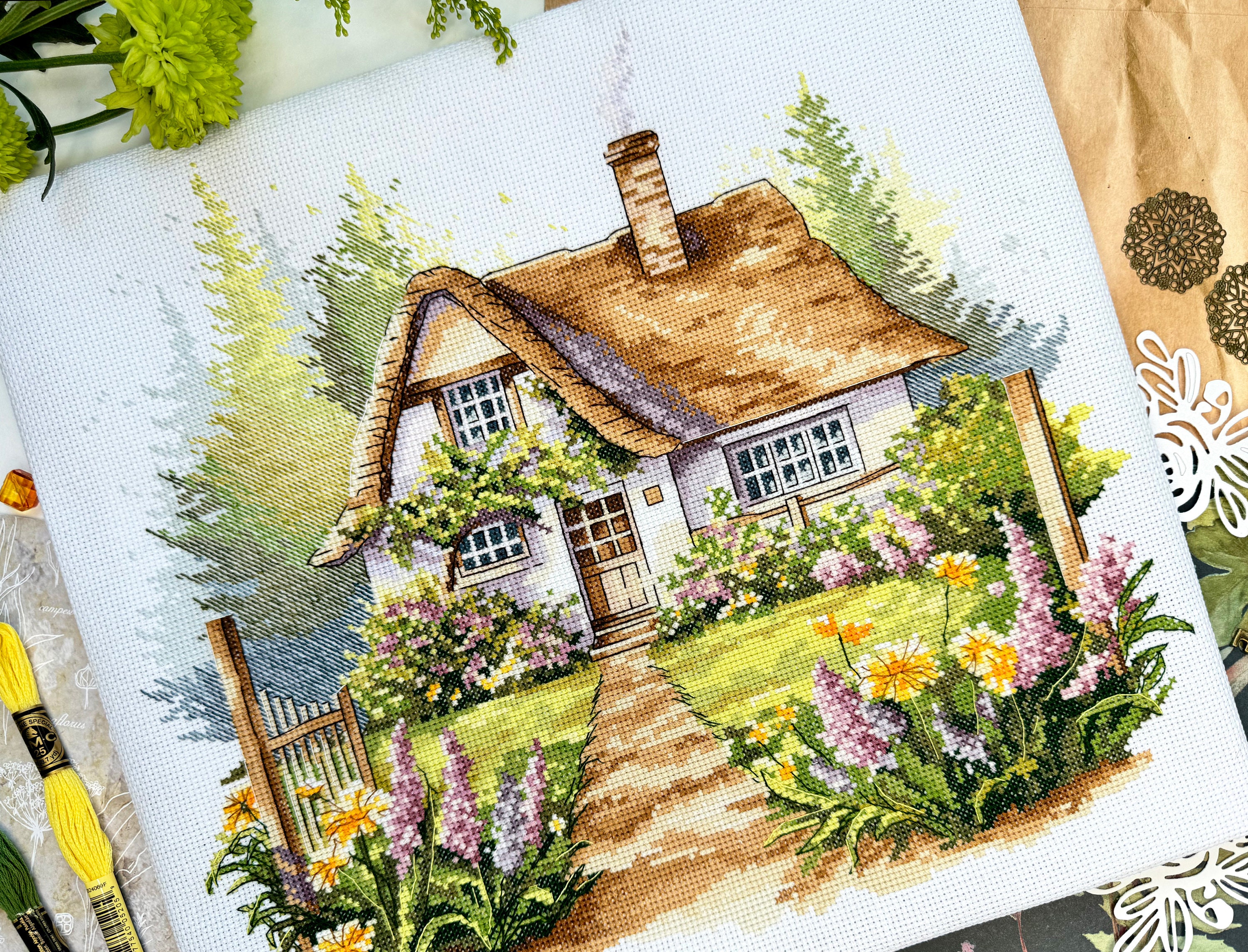 Enchanting English Cottage & Garden Cross-stitch Pattern Summer