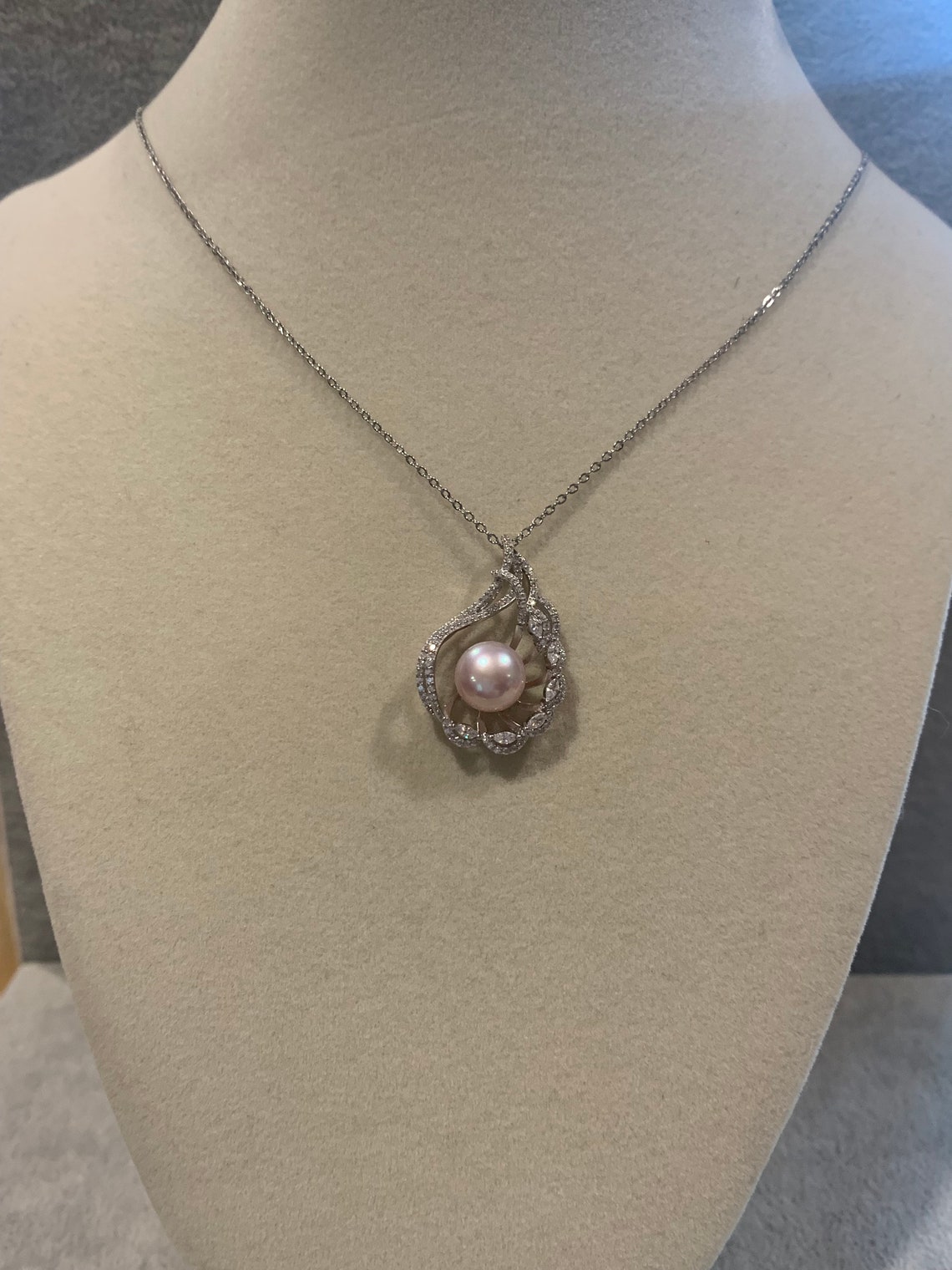 Freshwater Pearl Necklace main image 0