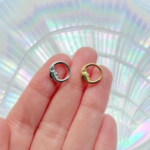 Moon Septum Clicker: Stainless Steel Nose Ring (16G, 8mm)