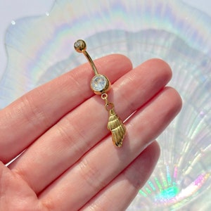 Piercing para el ombligo con concha dorada, colgante de acero inoxidable, joya corporal con diamantes de imitación, anillo para el ombligo, ideal como regalo de playa, 1,6 mm x 10 mm.