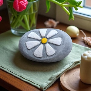 Daisy Stone decor, carved Stone with painted Flower.
