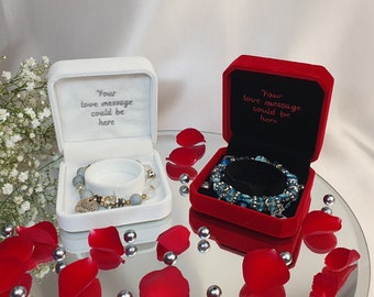 Personalised Jewellery Box Elegant Bracelet Velvet Embroidered with Custom Message, Perfect Bridesmaid or Birthday Gift
