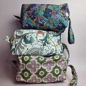Toilettas l makeup bag l travelingbag Handgemaakte katoenen toilettas met print, make-up tas voor reizen, cadeau en dagelijks gebruik