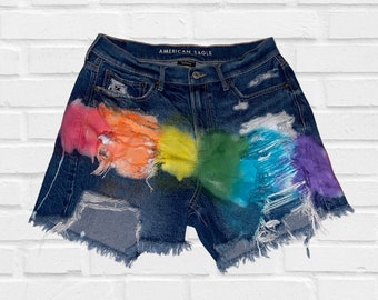 Abgeschnittene Denim-Shorts, gebleicht, bemalt, Regenbogenfarben, Distressed, Damengröße 6