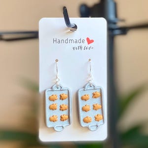 Gingerbread Man Cookie Earrings – Christmas Baking Earrings, Holiday Tray Jewelry, Cute Food Earrings, Festive Polymer Clay Gift