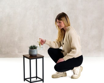 Black loft-style plant stand ARBEN RUSTIC • Matte black and aged oak finish • 40 cm tall • Industrial decor