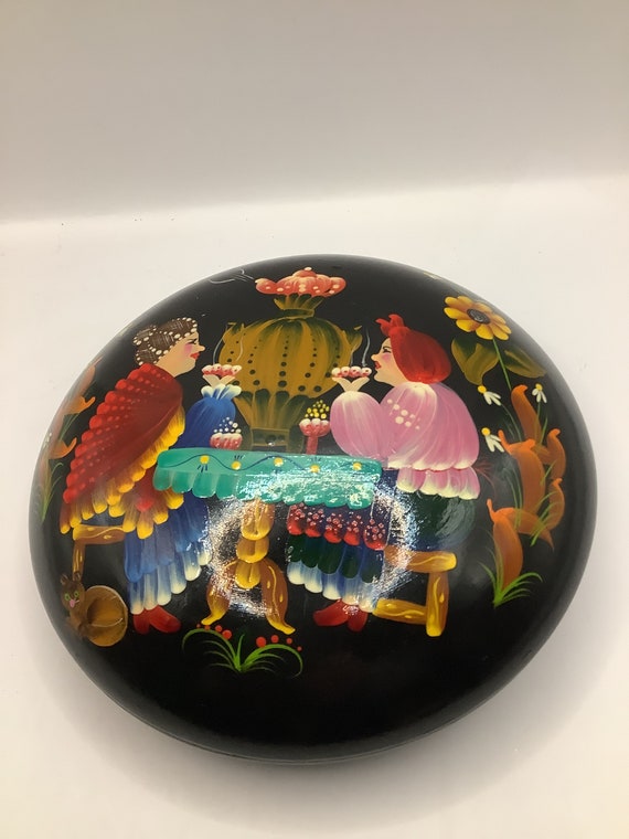 Vintage hand painted Russian lacquered round box - image 1