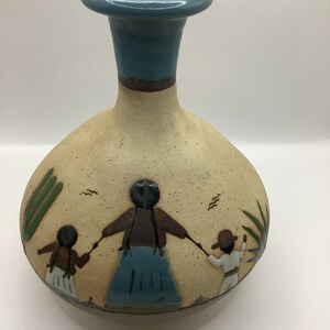 メキシコのヴィンテージ手描きのストーンウェア陶器。母と子供たち。