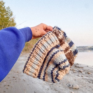 Bonnet épais confortable Bonnet, Beanie, Tuque épais tricotés à la main Tricoté avec douceur Surf, boho, outdoor knitted beanie image 3