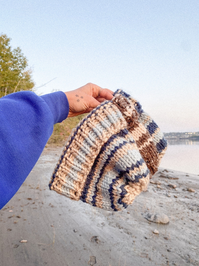 Bonnet épais confortable Bonnet, Beanie, Tuque épais tricotés à la main Tricoté avec douceur Surf, boho, outdoor knitted beanie image 3