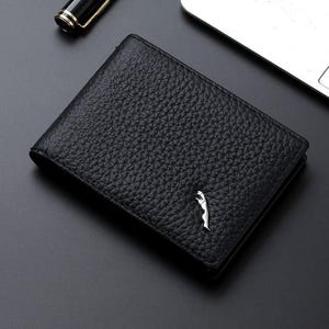 Funda para documentos de conducir, como licencia, registro, tarjetas de presentación y tarjetas bancarias, con el logotipo de Ja.