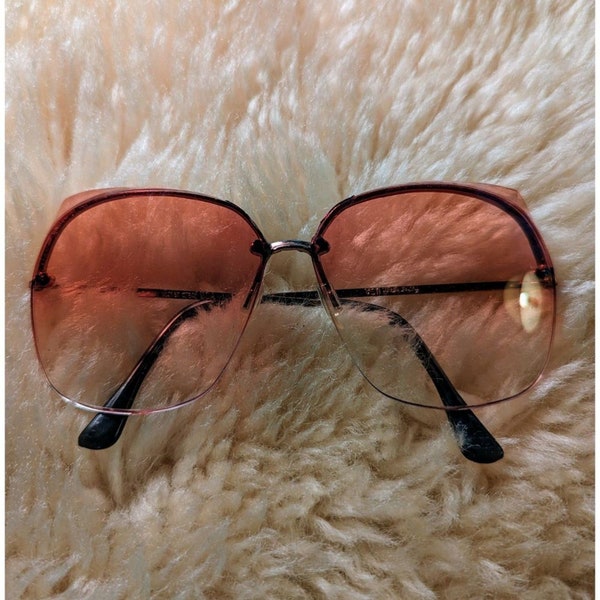 Vintage Foster Grant sunglasses (1970s) - amber