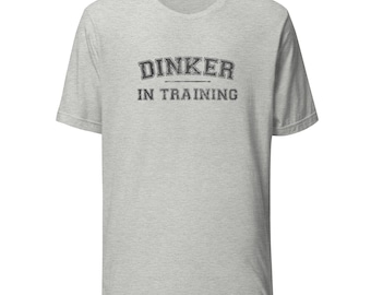 Dinker na camisa de treinamento de Pickleball para homens, mulheres, presente de jogador de pickleball, dinking de pickleball, ótima camisa para jogar pickleball!