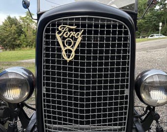 Ford V8 Metal Emblem – Classic Car Hot Rod Ornament, Garage Decor