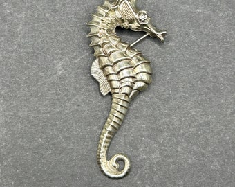 Broche de caballito de mar de plata de ley Beau de mediados de siglo (circa 1960)