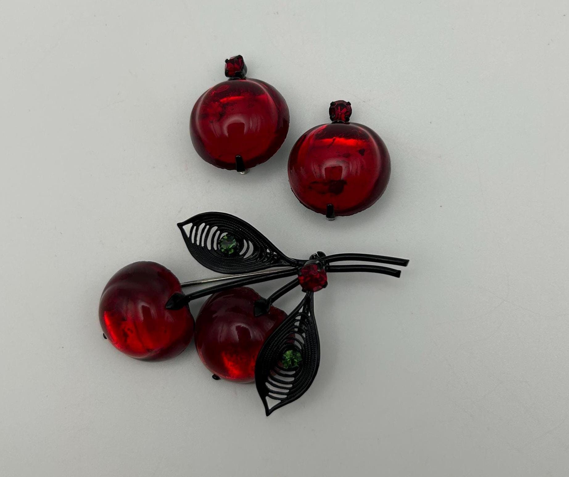 AUSTRIA フルーツ ブローチ アップル③ Austria fruit brooch - Etsy 日本