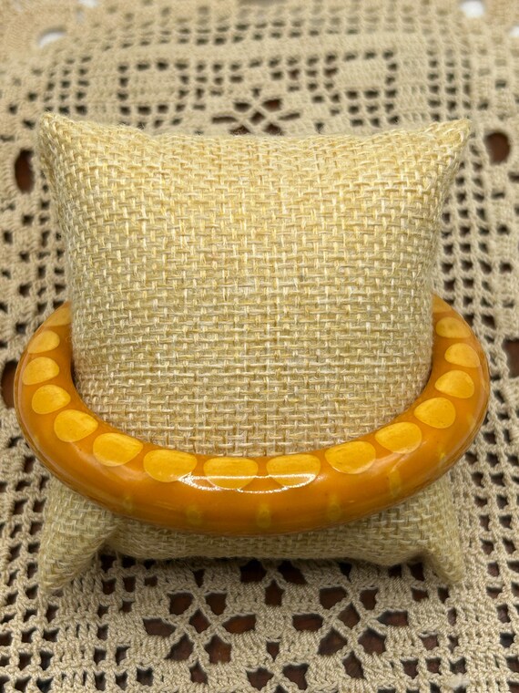 RARE Injected Dot Bakelite Bangle -  Butterscotch… - image 4