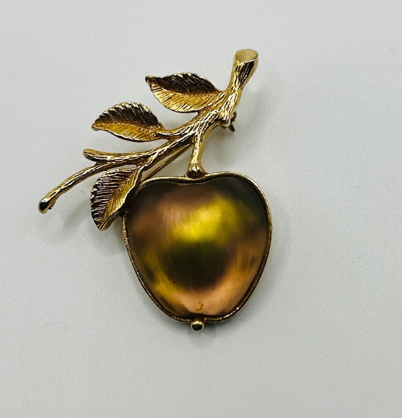 Broche Vintage Or Pomme En Pampille Avec Feuilles - Qualité 416 - Occasion
