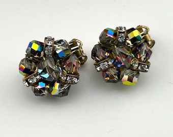Pendientes de clip con racimo de cristales austriacos - Aurora Boreal y Diamente - Hechos a mano - Circa 1960