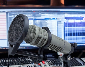 3D printed Pop filter for the Electro-Voice RE20